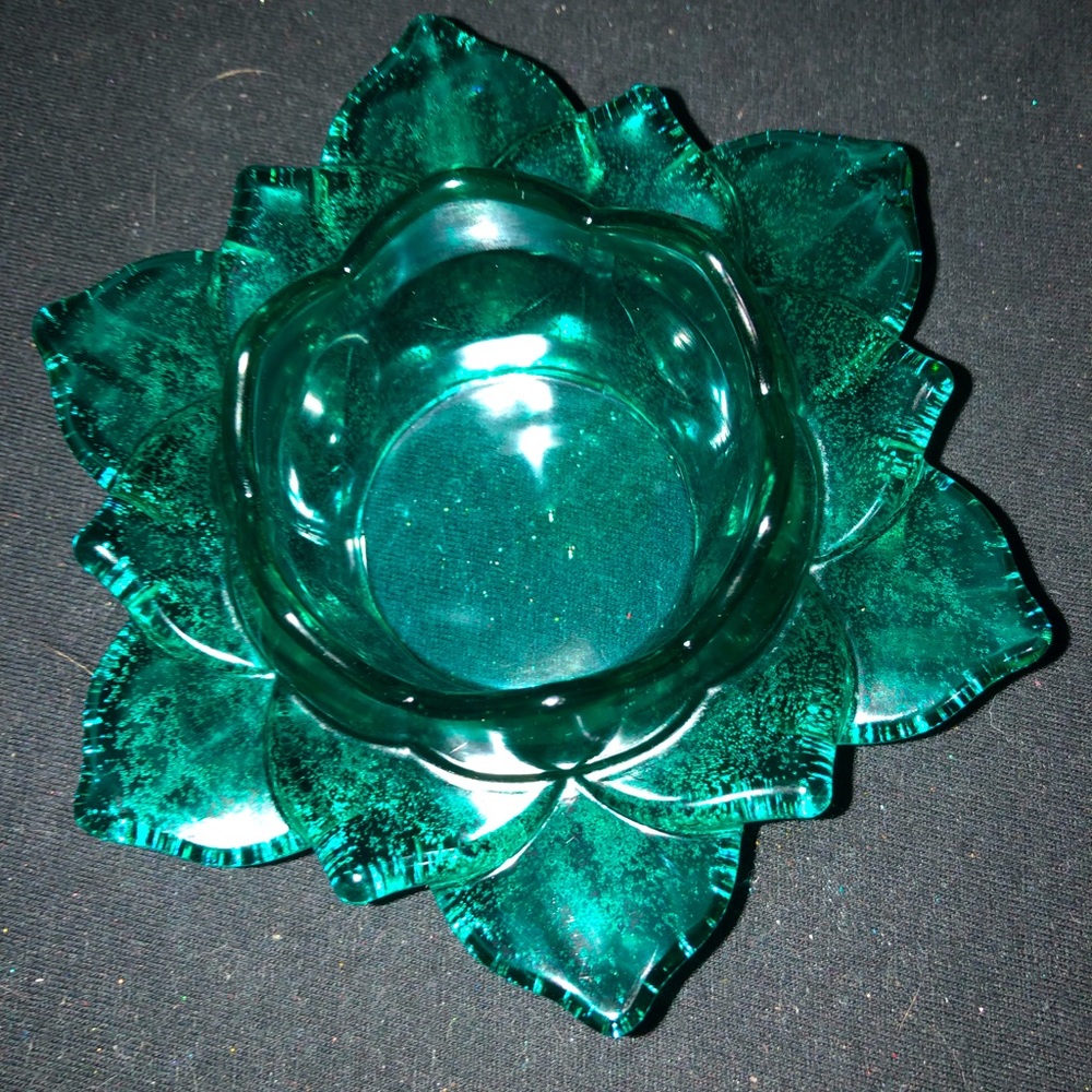 Resin candle holder